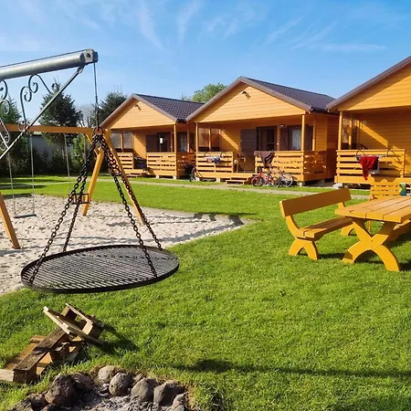 Osrodek Wypoczynkowy Nad Morzem Semi بيت للعطل