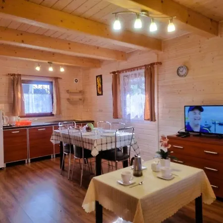 Osrodek Wypoczynkowy Nad Morzem Semi Nyaraló *